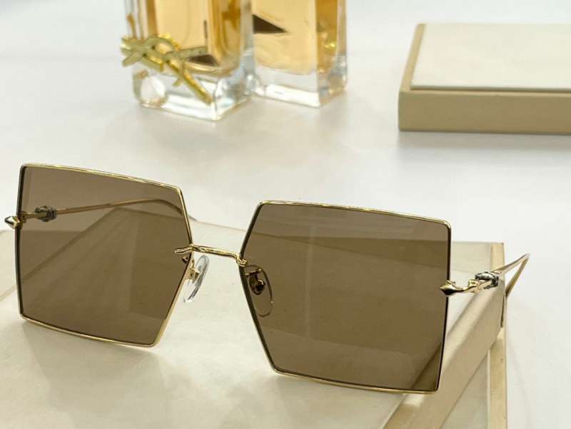 Picture of Chrome Hearts Sunglasses _SKUfw41270420fw